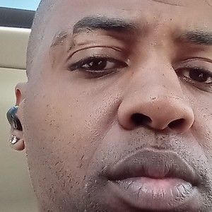 Meet your Posher, Emmanuel